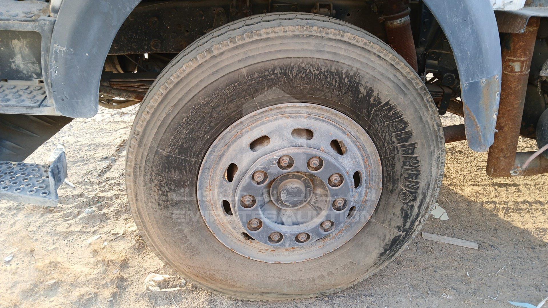 0 MERCEDES TANKER VIN: WDB6584701K221902