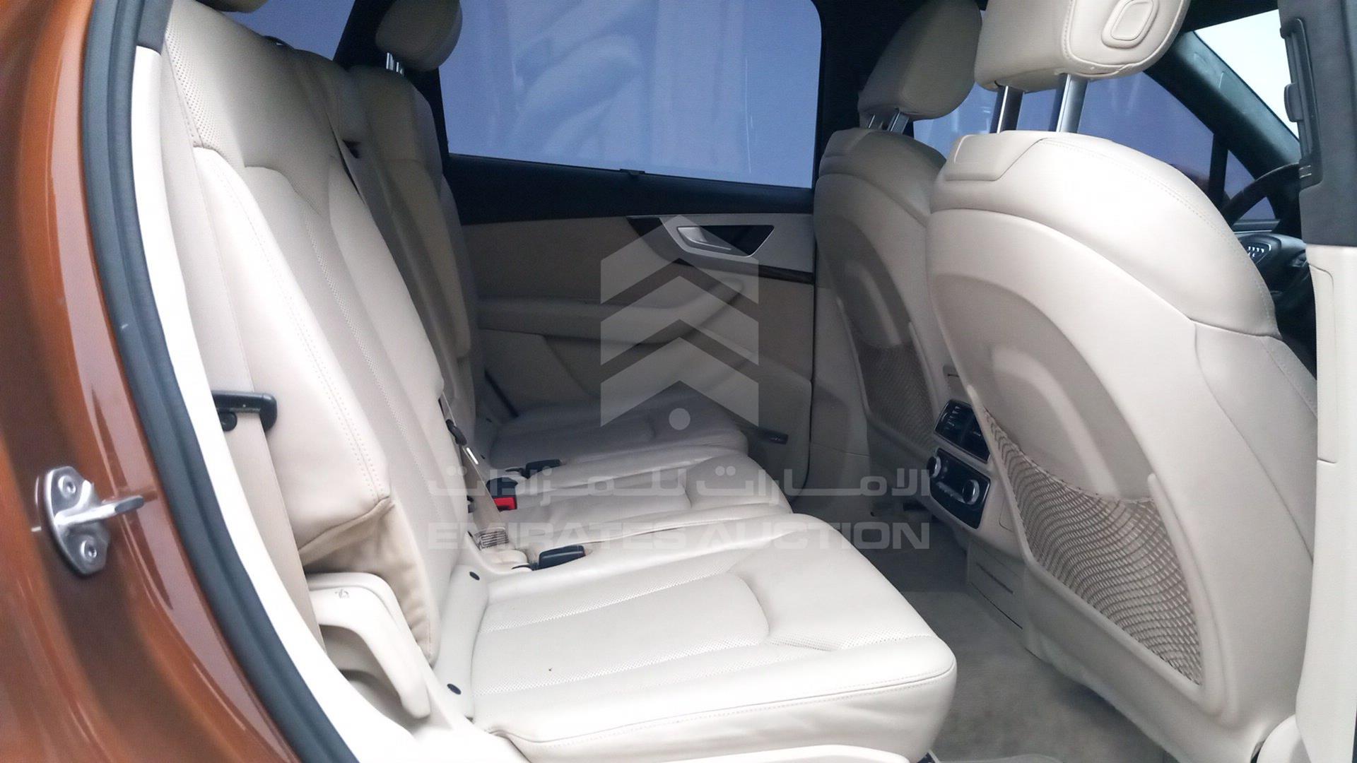 2016 AUDI Q7 VIN: WA1AGDF75GD001329