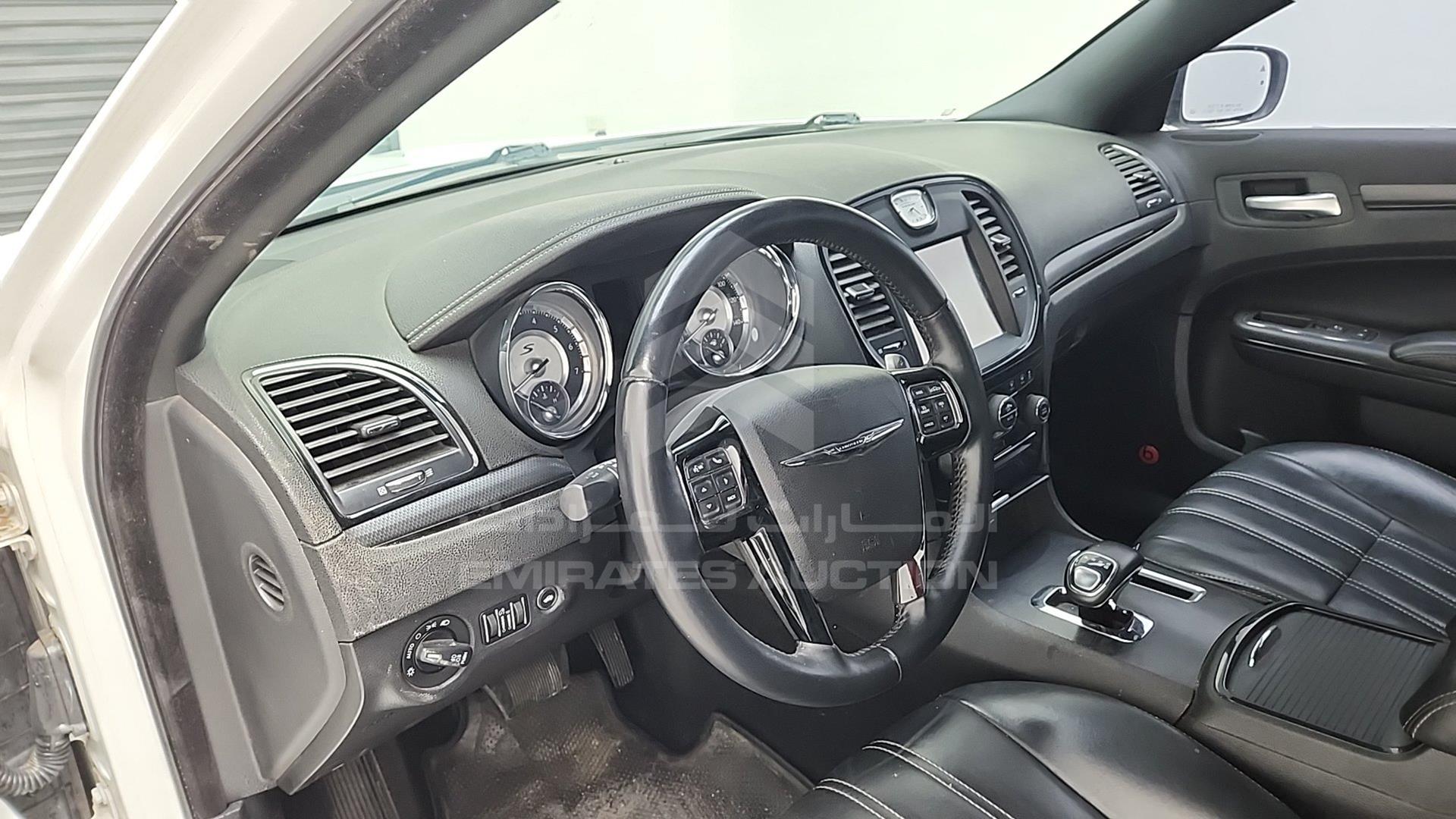 2013 CHRYSLER 300 VIN: 2C3CCABG4DH528845