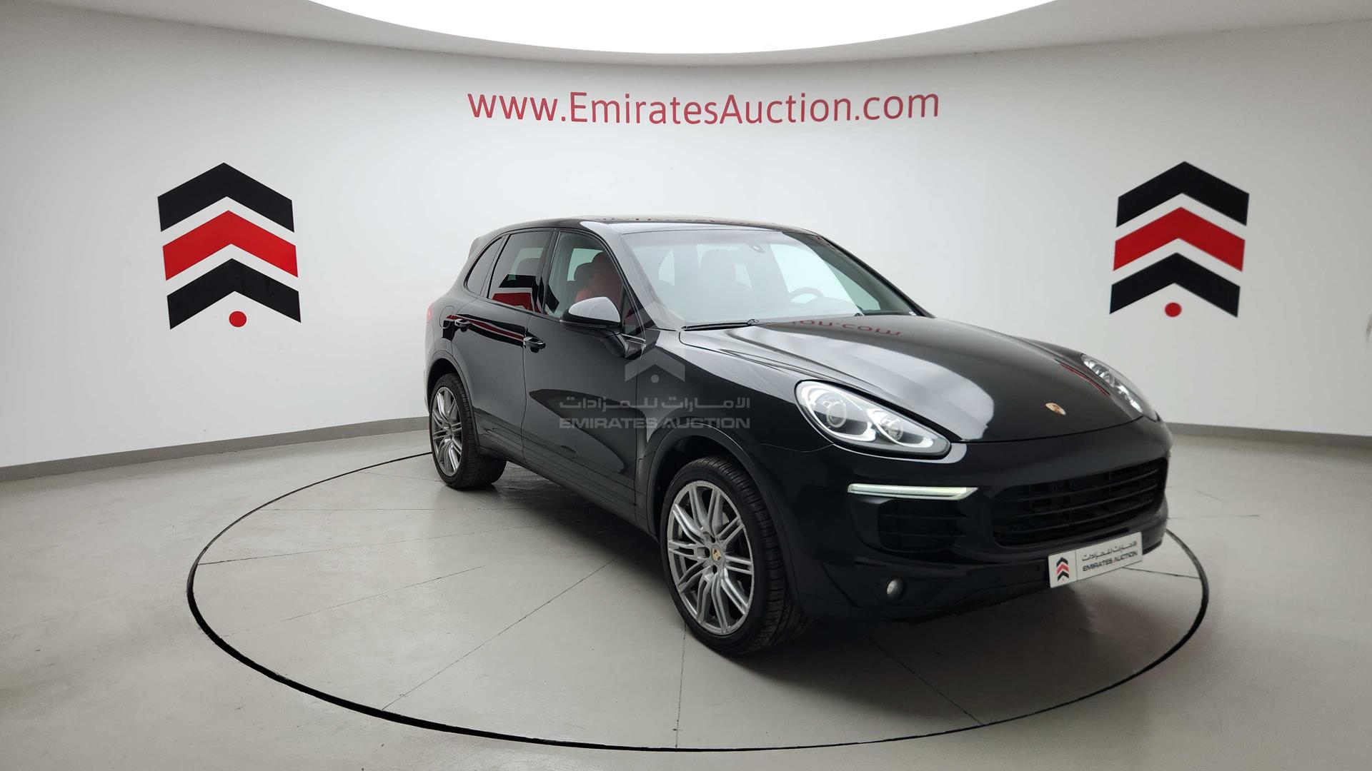 2016 PORSCHE CAYENNE VIN: WP1AA2A28GKA13573