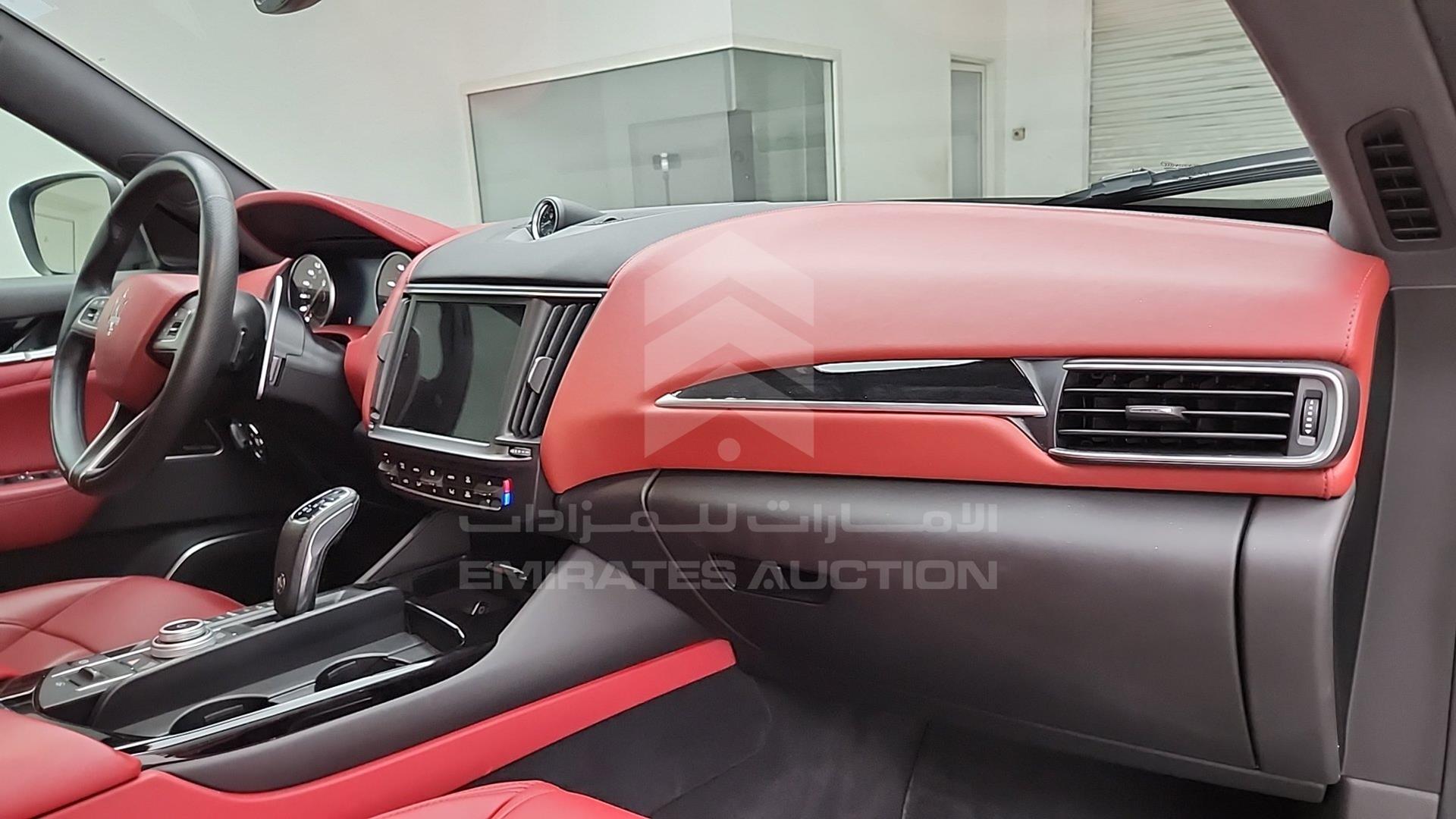 2021 MASERATI LEVANTE VIN: ZN661YUS2MX378091