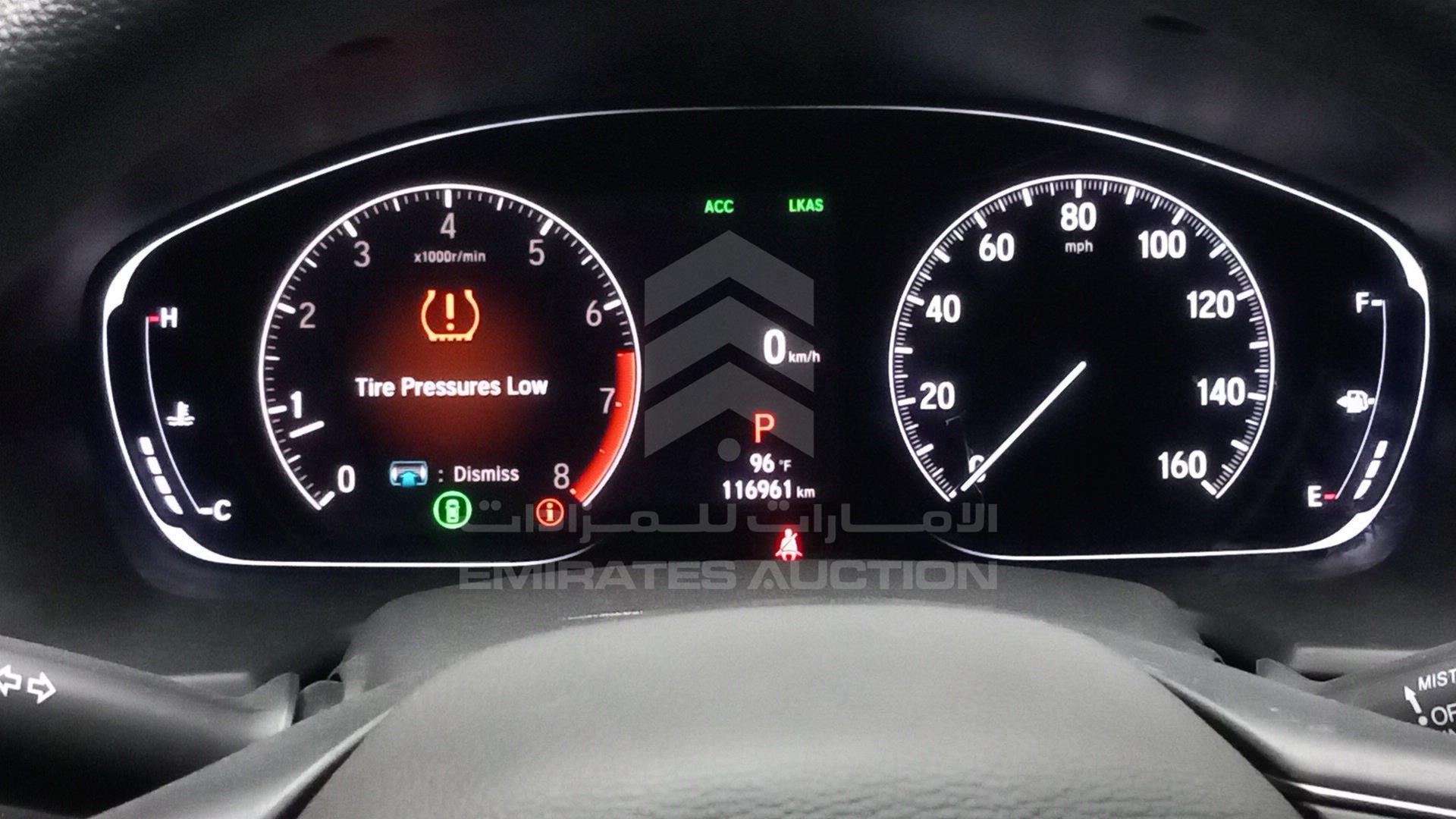 2019 HONDA ACCORD VIN: 1HGCV1F10KA077048