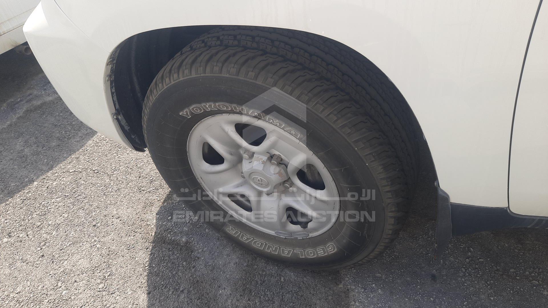 2013 TOYOTA LAND CRUISER VIN: JTMDU09J5D5065615
