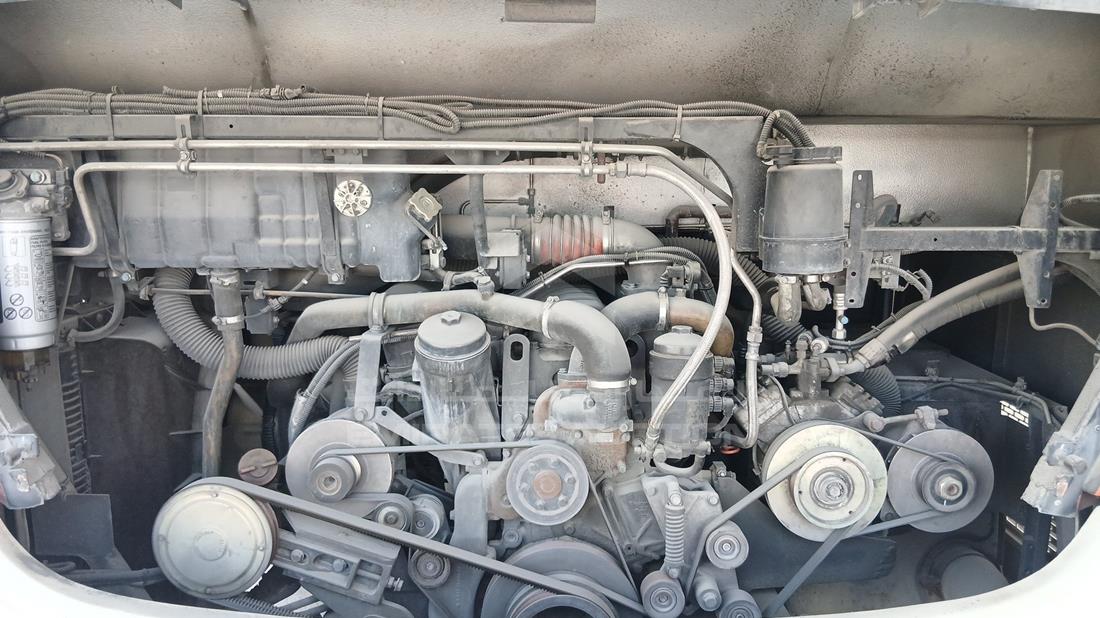 2019 Mercedes Bus — Engine Bay — Photo 24