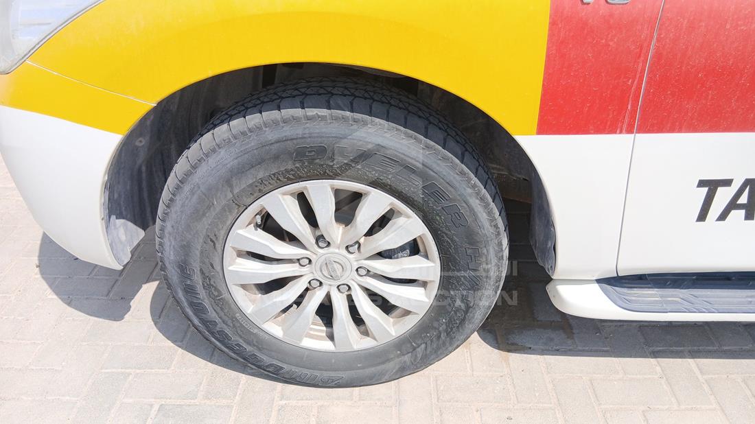 نيسان باترول 2019 — الإطار الأمامي الأيسر — صورة 31