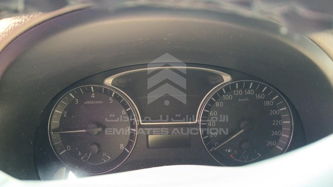 2013 Nissan Altima — Speedometer & RPM Gauges — Photo 14