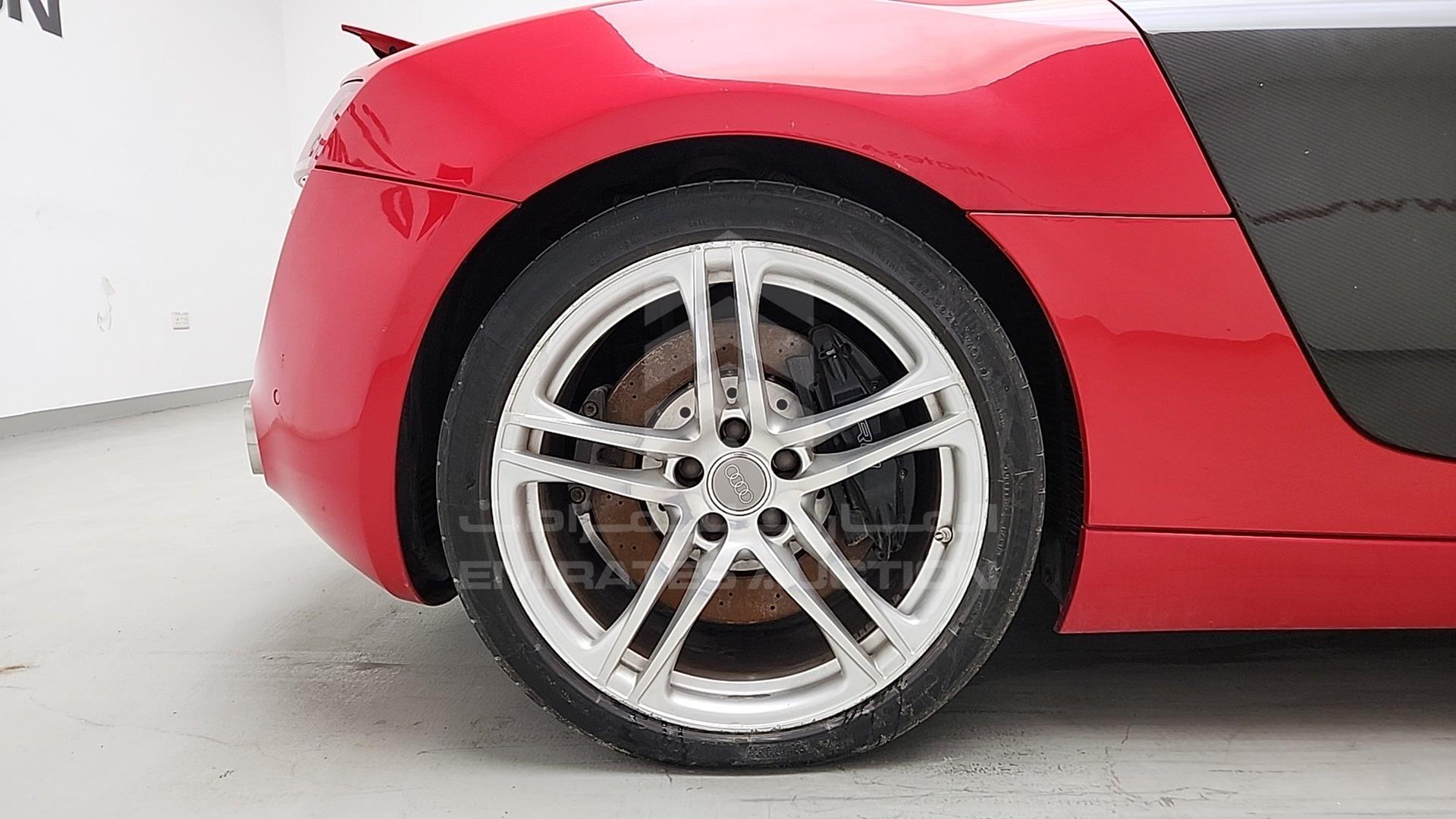 2009 AUDI R8 VIN: WUAAU24289N002310