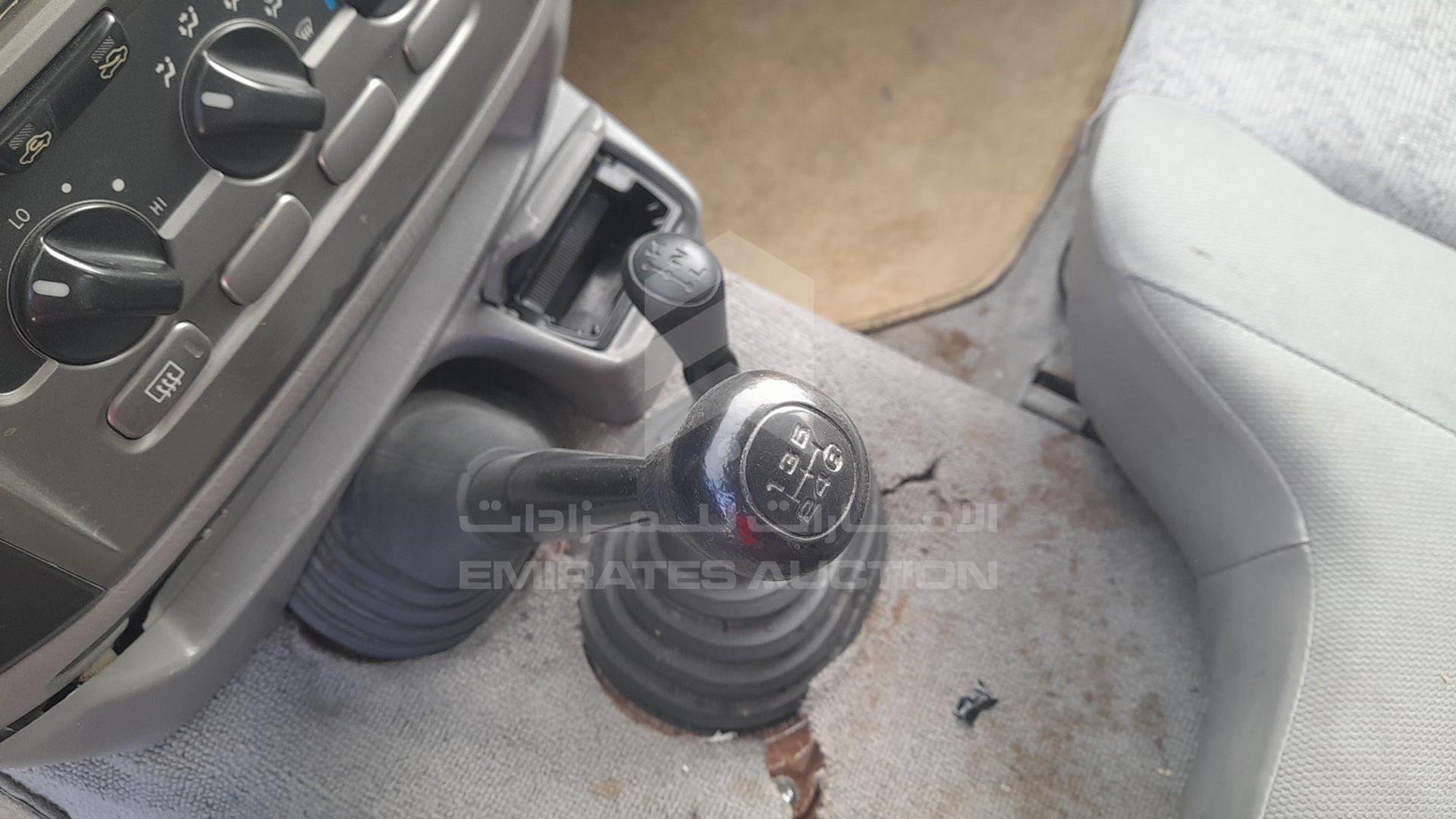 2007 TOYOTA LAND CRUISER VIN: JTGHJ01J273011004