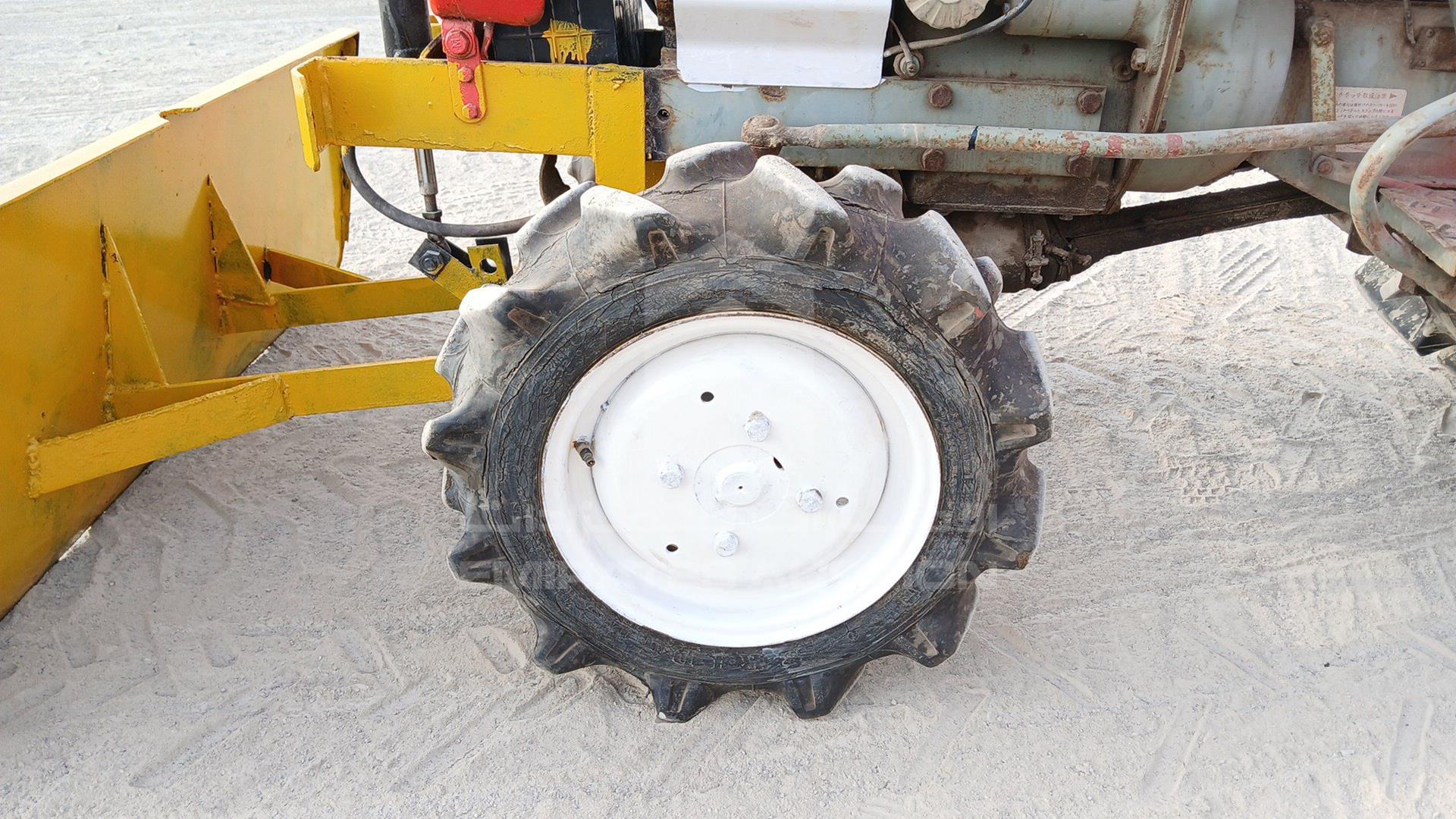 0 YANMAR --- VIN: YM1300D04359