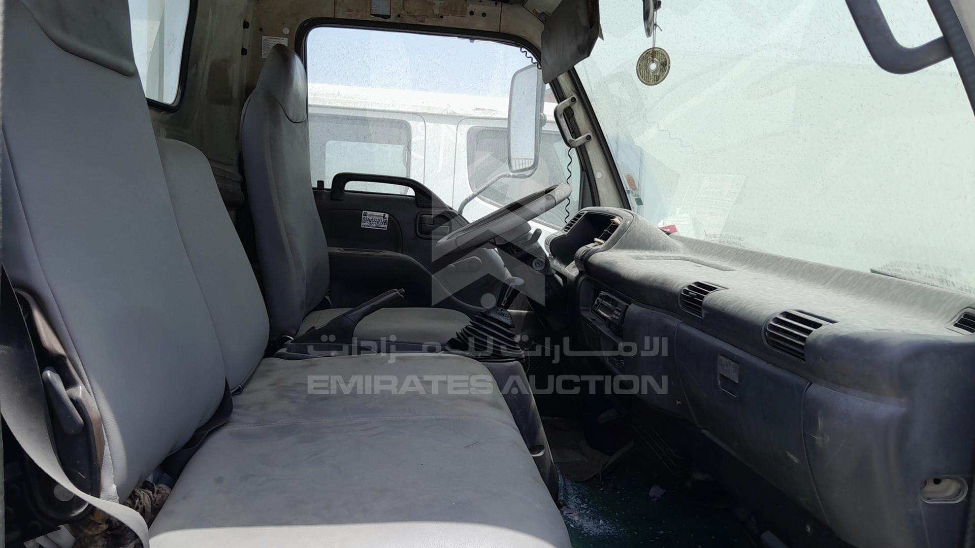 2005 ISUZU NPR VIN: JAMKP34G357P00276