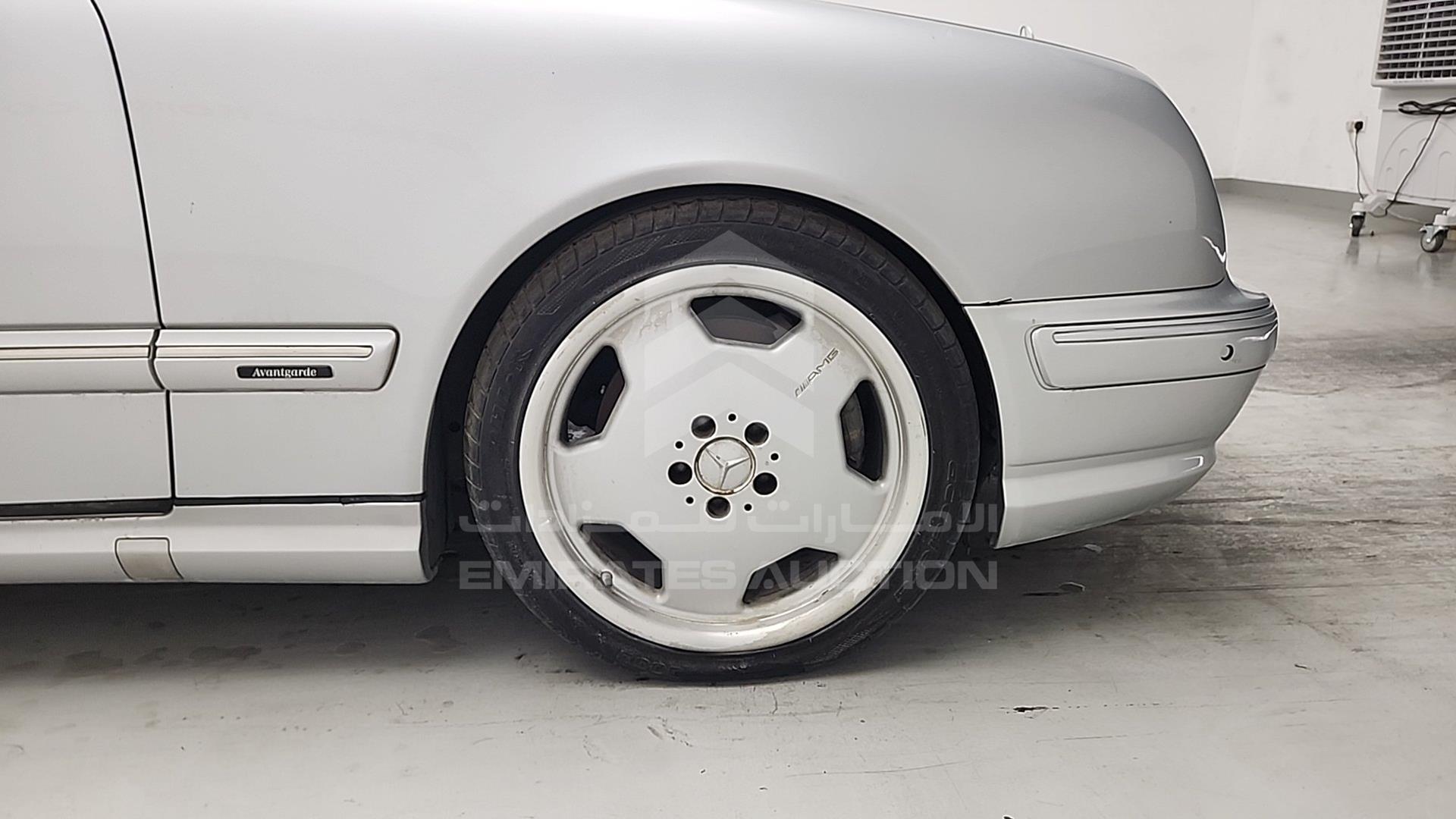 2001 MERCEDES E 55 AMG VIN: WDB2102741B309008