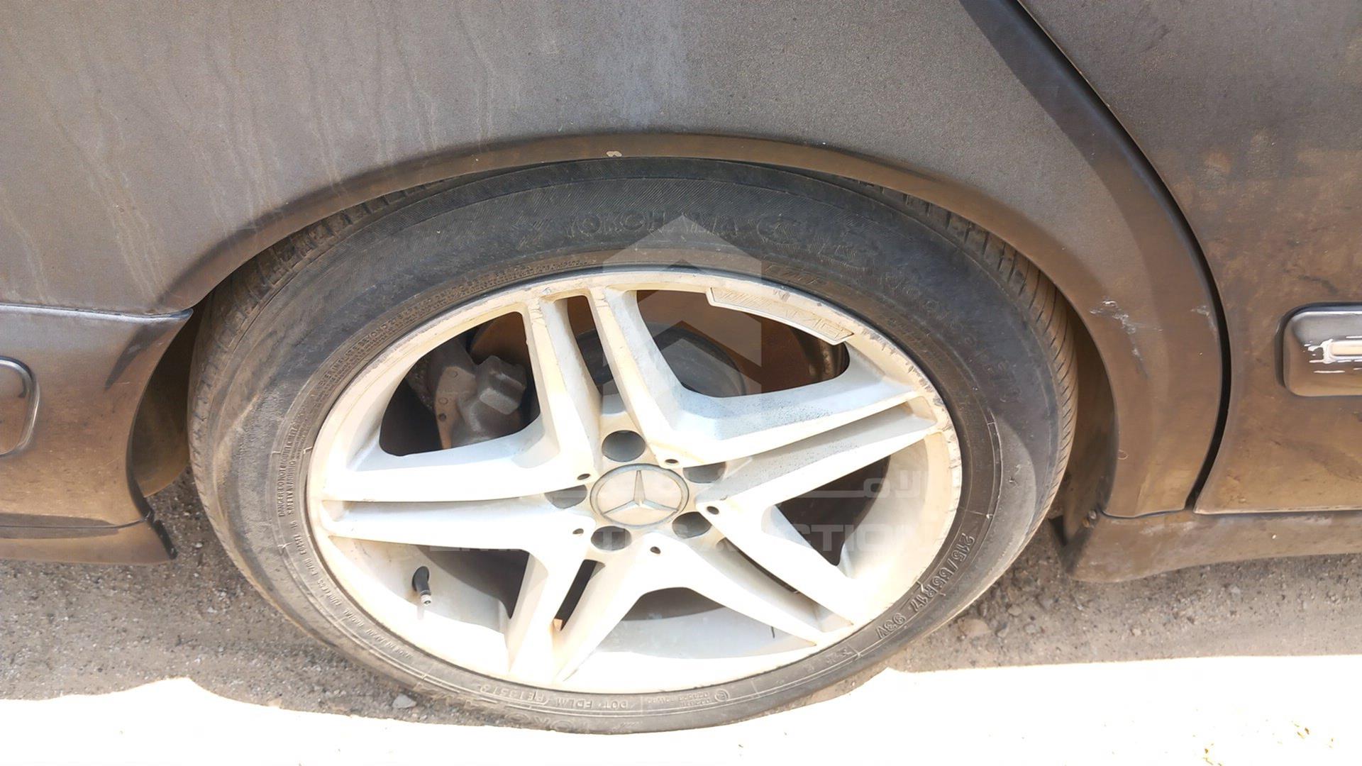 0 MERCEDES --- VIN: WDB2102611A994360