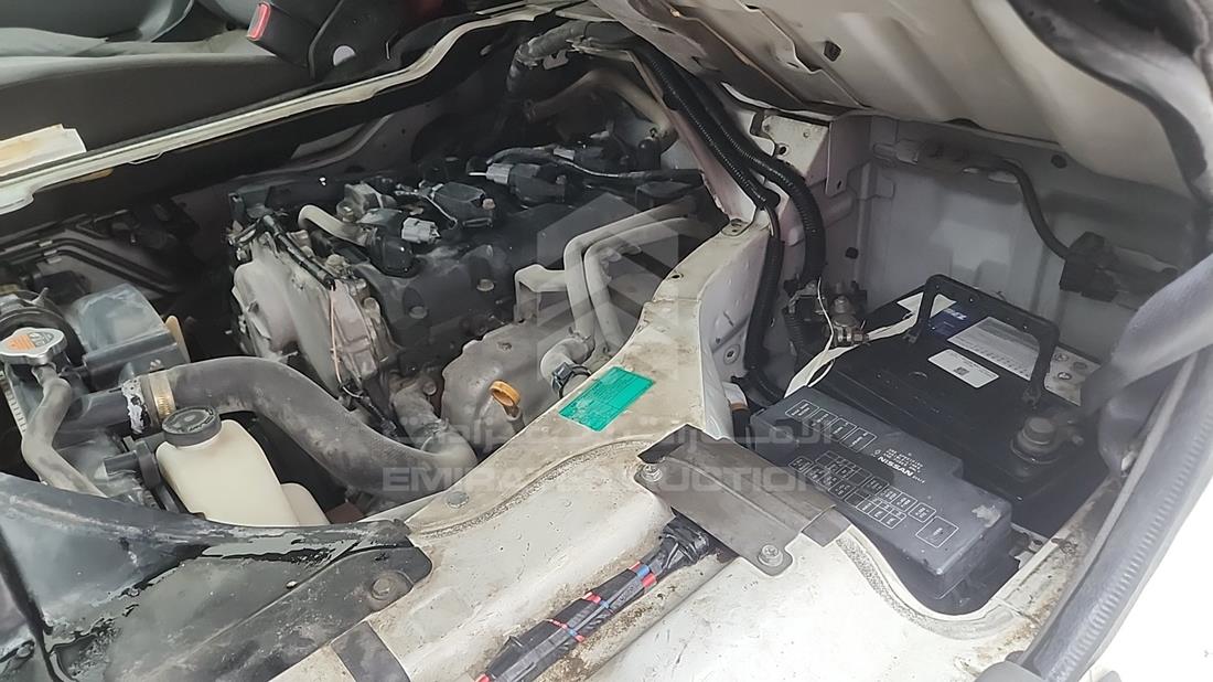 2015 Nissan Urvan — Engine Bay — Photo 23