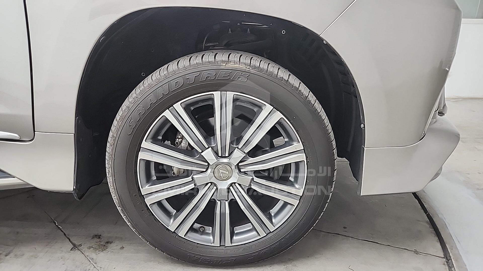 2017 LEXUS LX 570 VIN: JTJHY00W7H4233309