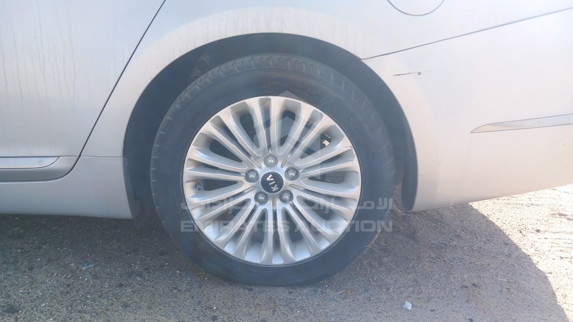 2016 KIA CADENZA VIN: KNALM4149G5199120