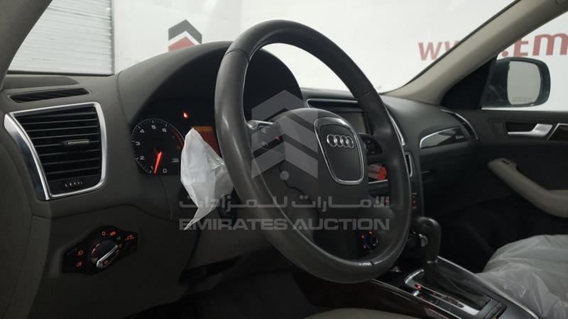 WAUKF68R29A022132 Auction: EmiratesAuction Lot: 405536 WAUKF68R29A022132 Audi Q5 2009 GREY Photo 12