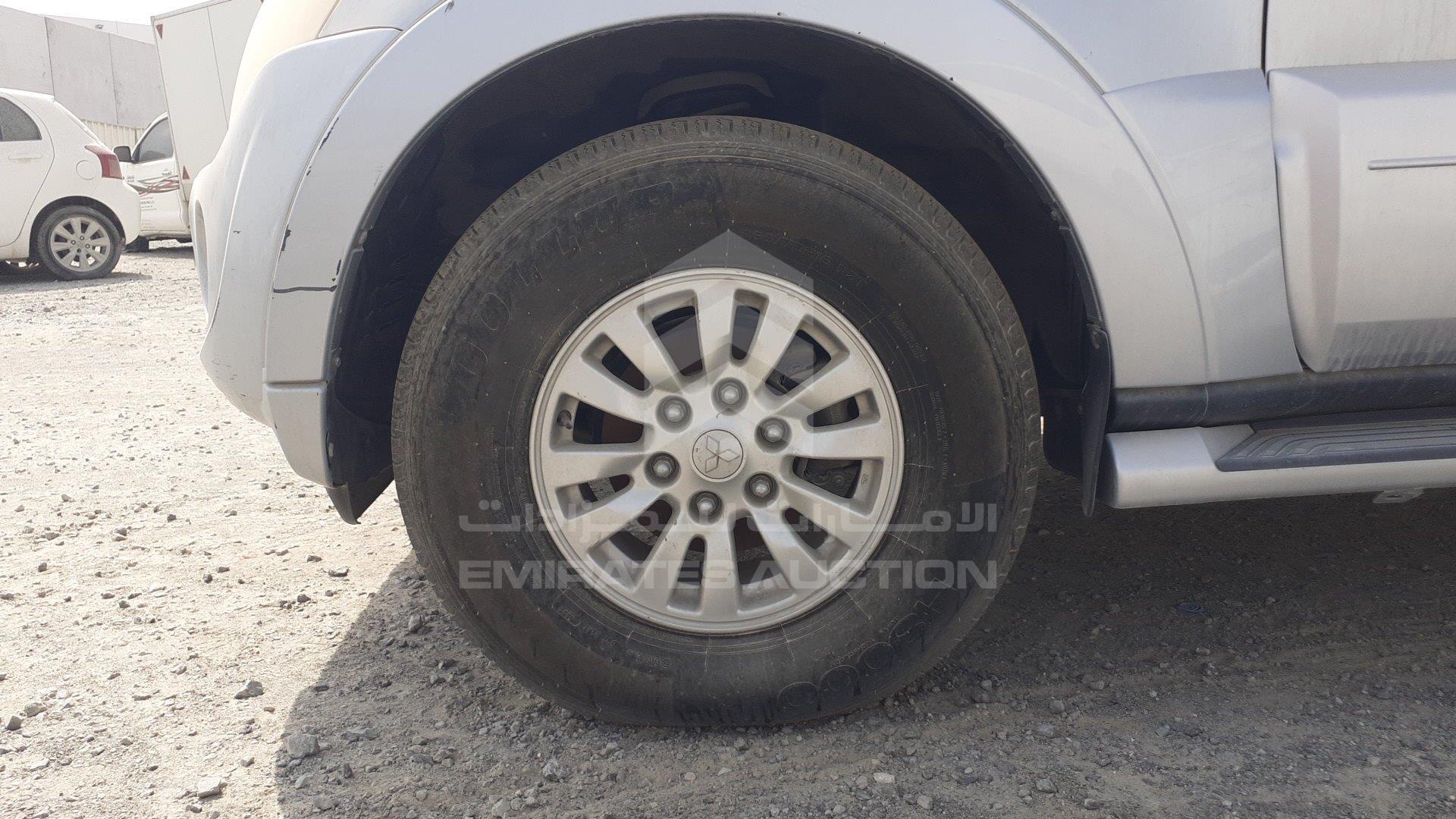 JMYLRV95WDJ705597 - 2013 Mitsubishi Pajero - #417301