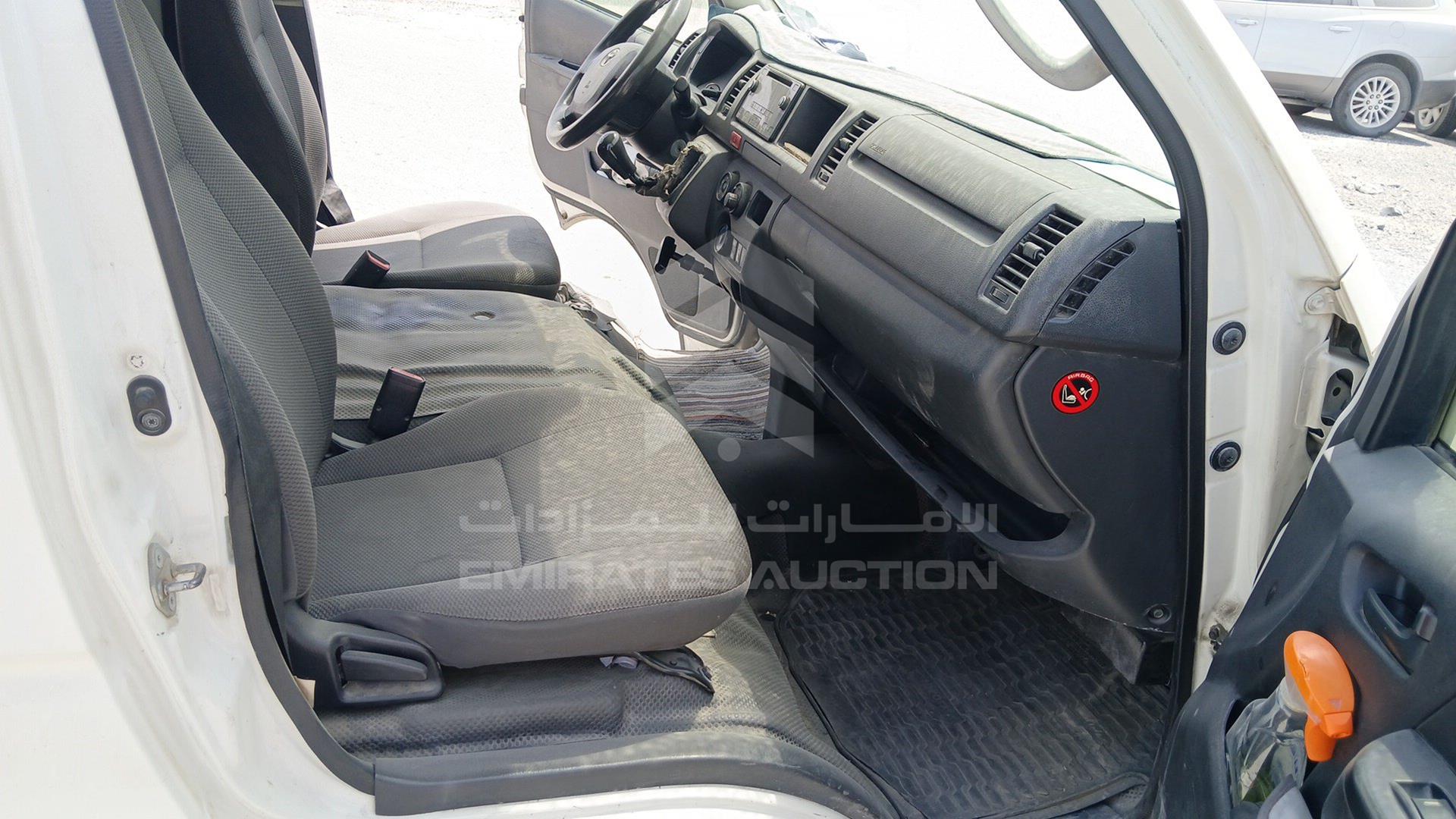 2016 TOYOTA HIACE VIN: JTGRX12P1G8046776