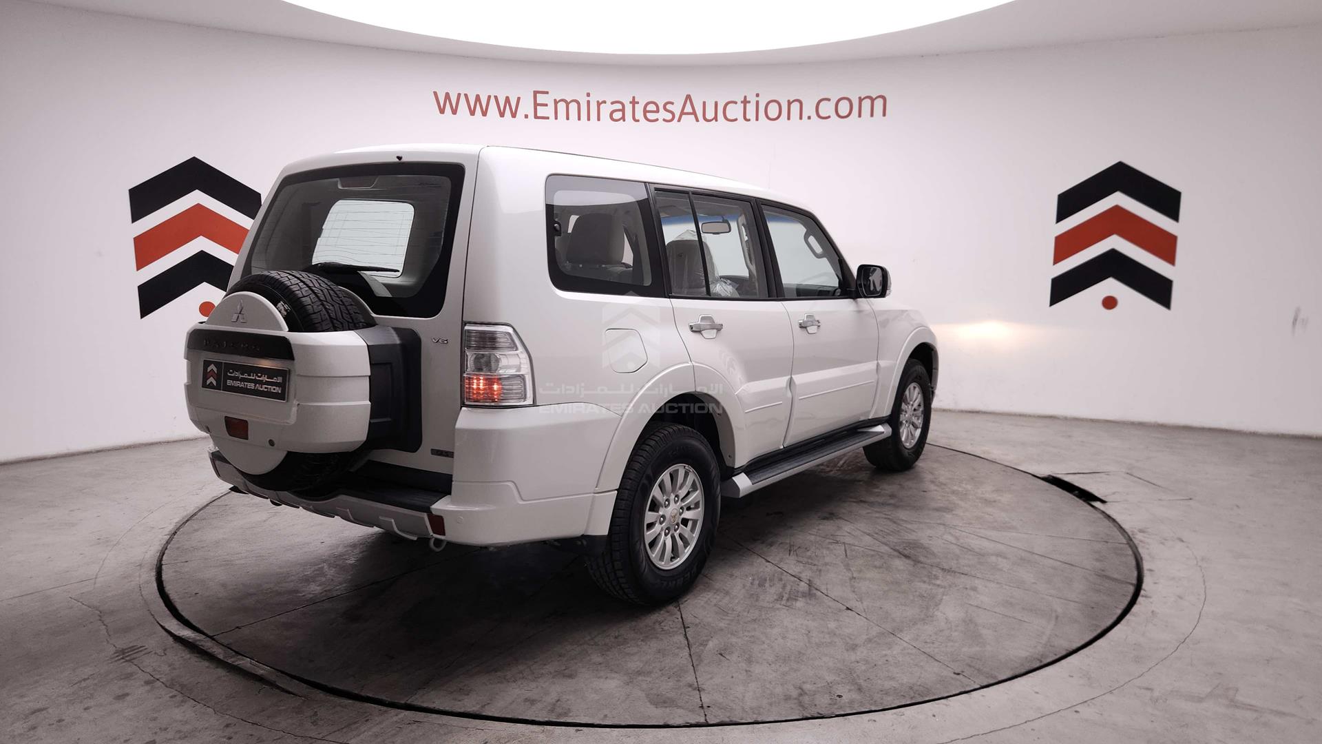 2014 MITSUBISHI PAJERO VIN: JMYLRV95WEJ707012