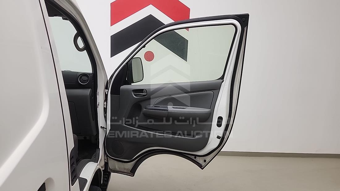 2020 Nissan Urvan — Front Right Door — Photo 18