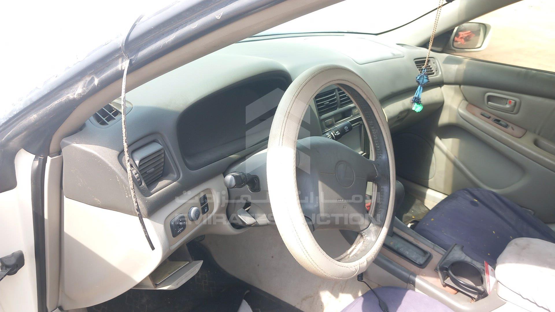 1999 LEXUS ES 300 VIN: JT8BF28G4X0162355