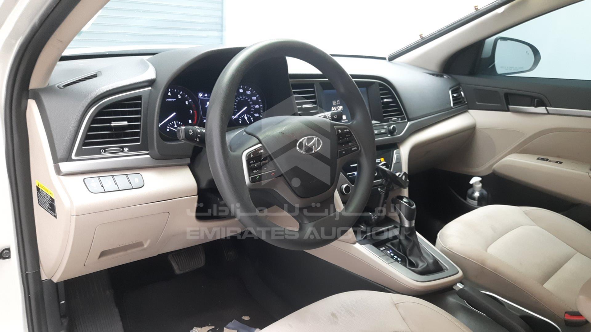 2018 HYUNDAI ELANTRA VIN: 5NPD84LF6JH235542