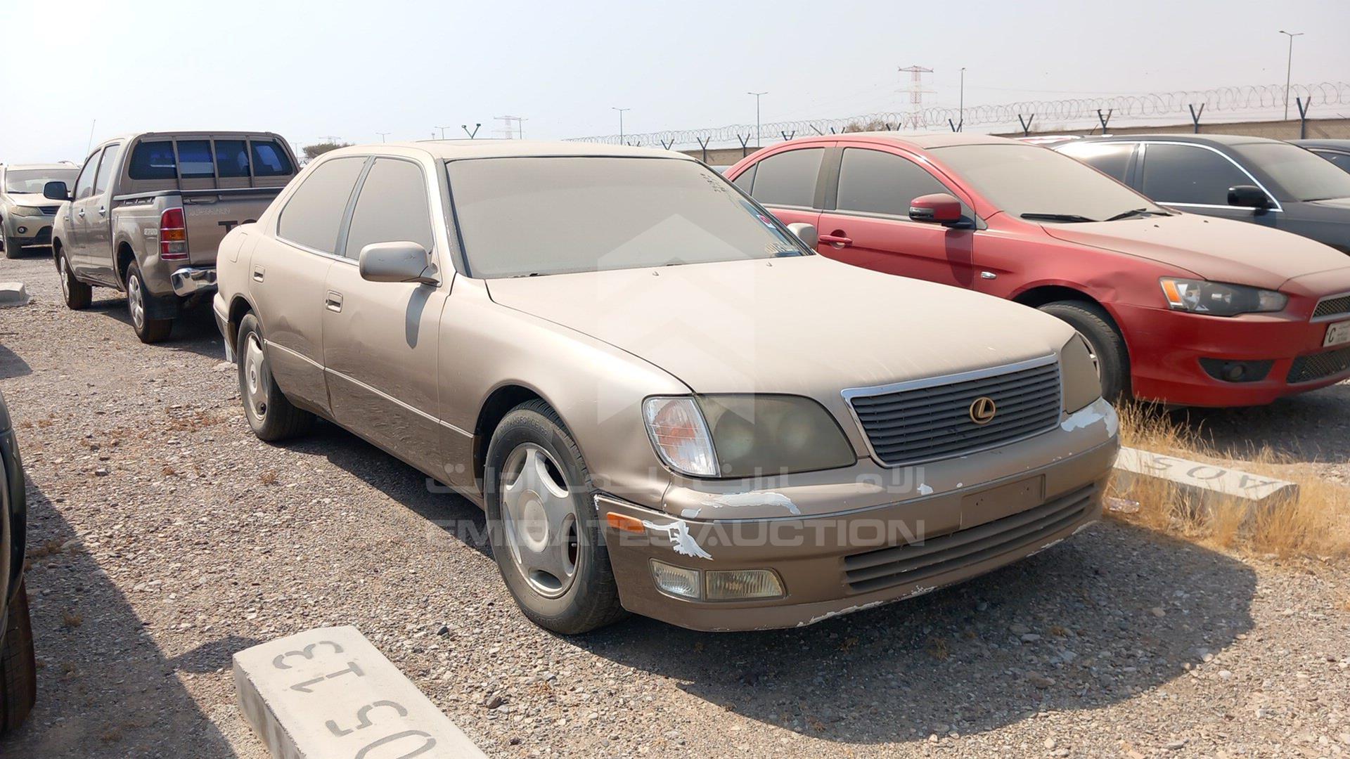 1998 LEXUS LS400 VIN: JT8BH28F2W0128608