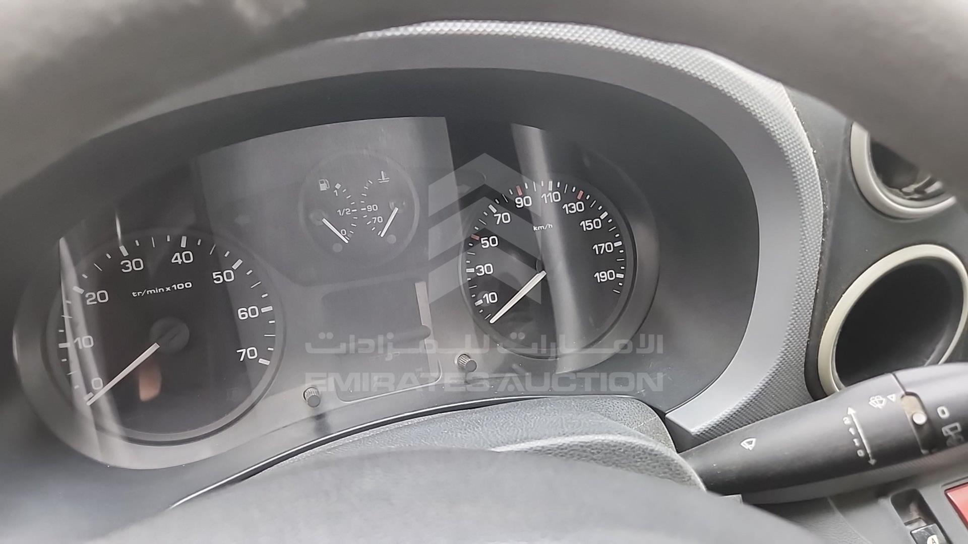 2017 PEUGEOT PARTNER VIN: VF37JNFUXHJ508703