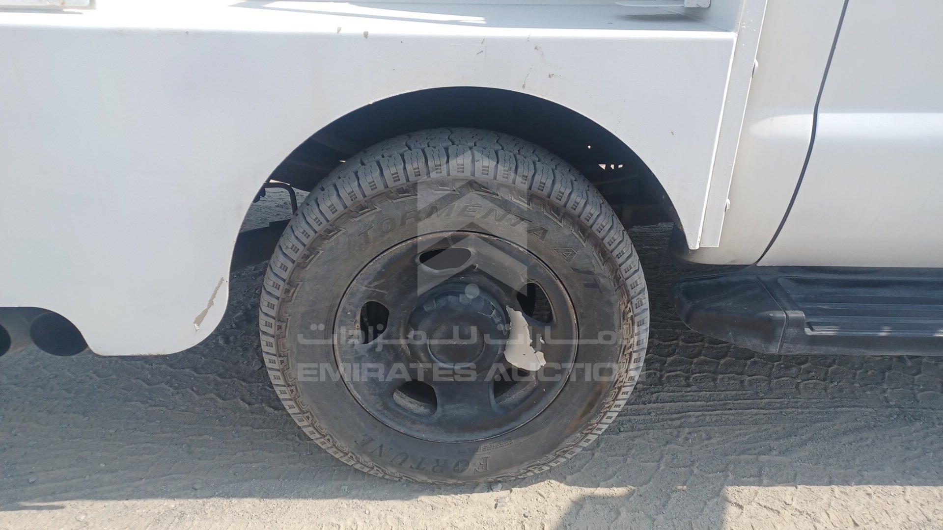 2008 FORD F 350 VIN: 1FDWF35R48EA80415
