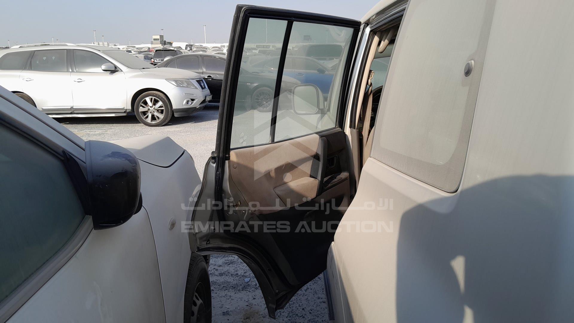 2006 MITSUBISHI PAJERO VIN: JMYLRV73W6J713434