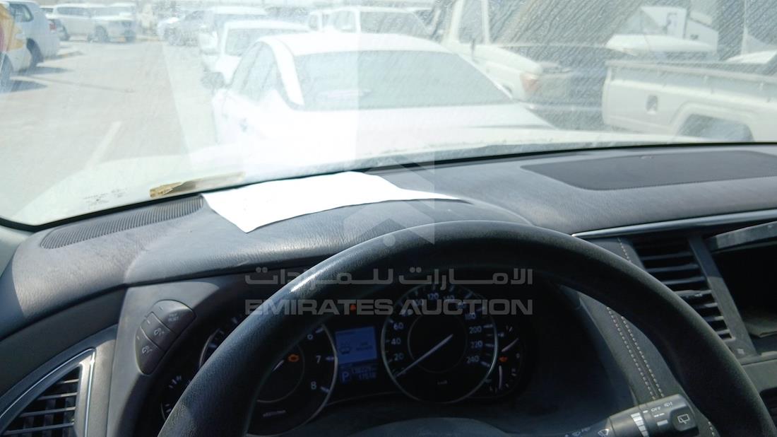 نيسان باترول 2019 — زاوية واجهة السائق الأمامية اليسرى — صورة 12