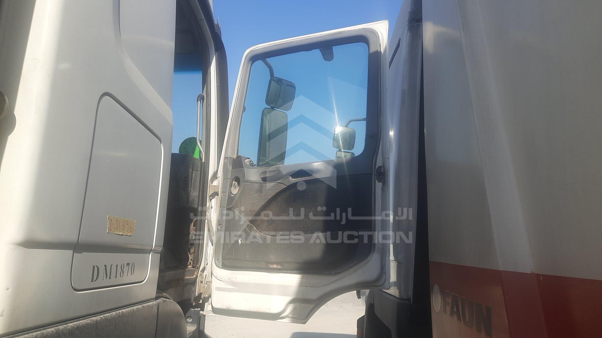 2008 MERCEDES ACTROS VIN: WDAKHCAA88L280323