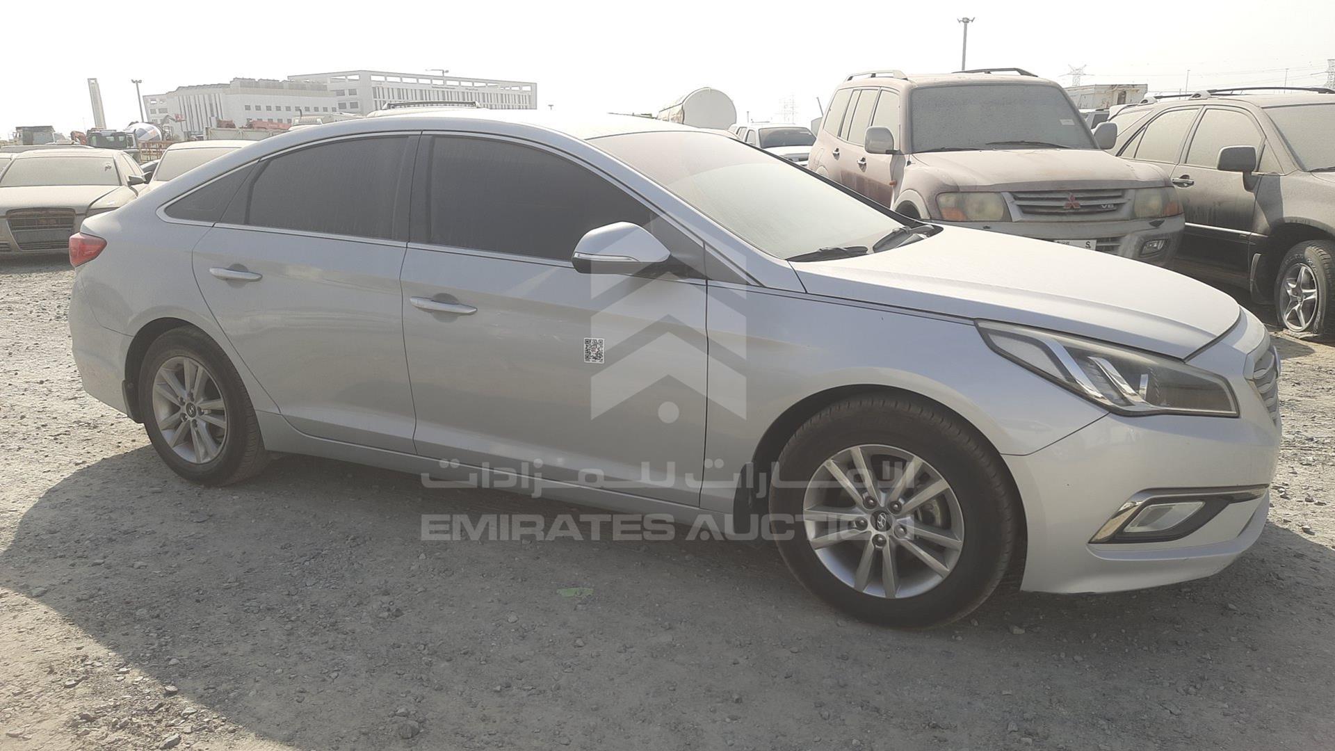 2016 HYUNDAI SONATA VIN: KMHE241G2GA122507