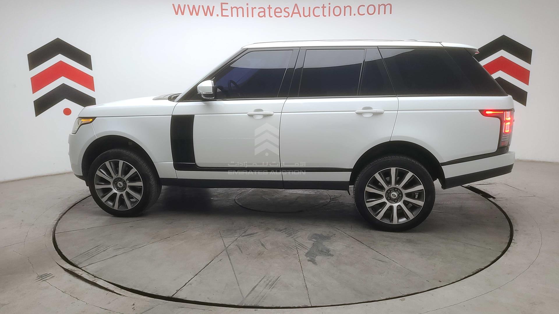2014 RANGE ROVER VOGUE VIN: SALGA2DF6EA132437