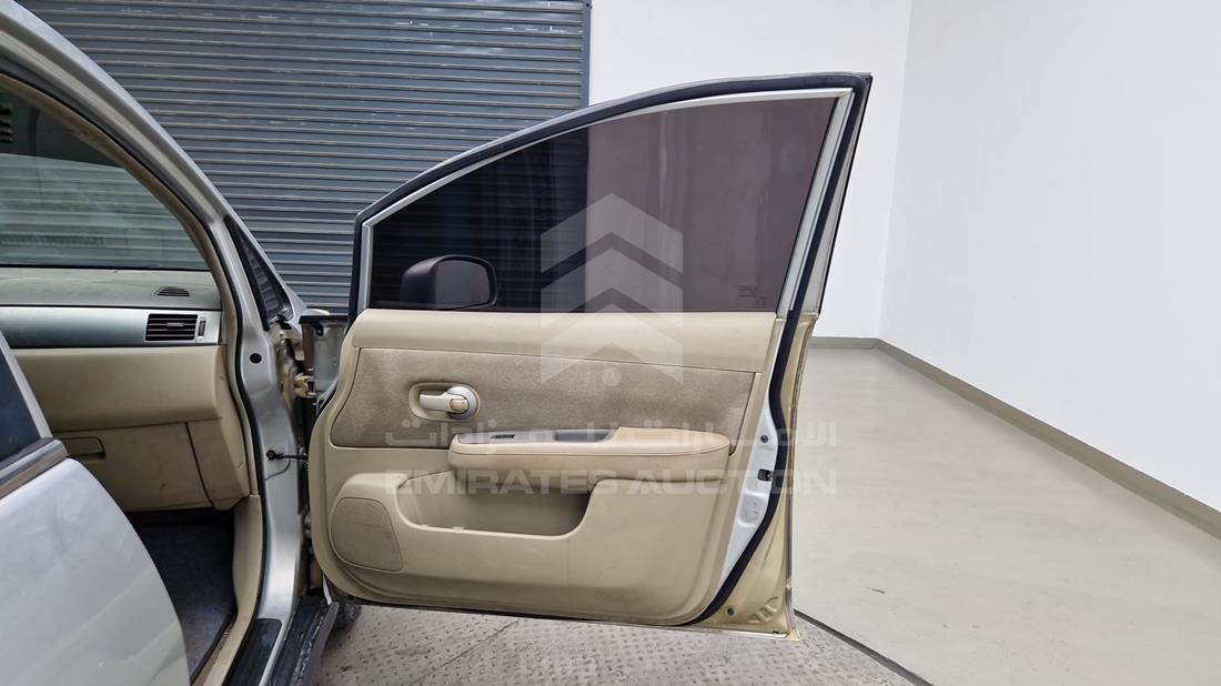 2009 Nissan — Front Right Door — Photo 27