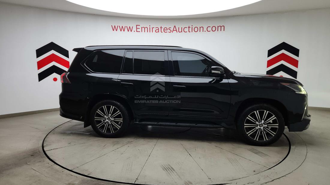 2020 Lexus LX 570 — Right Full View — Photo 41