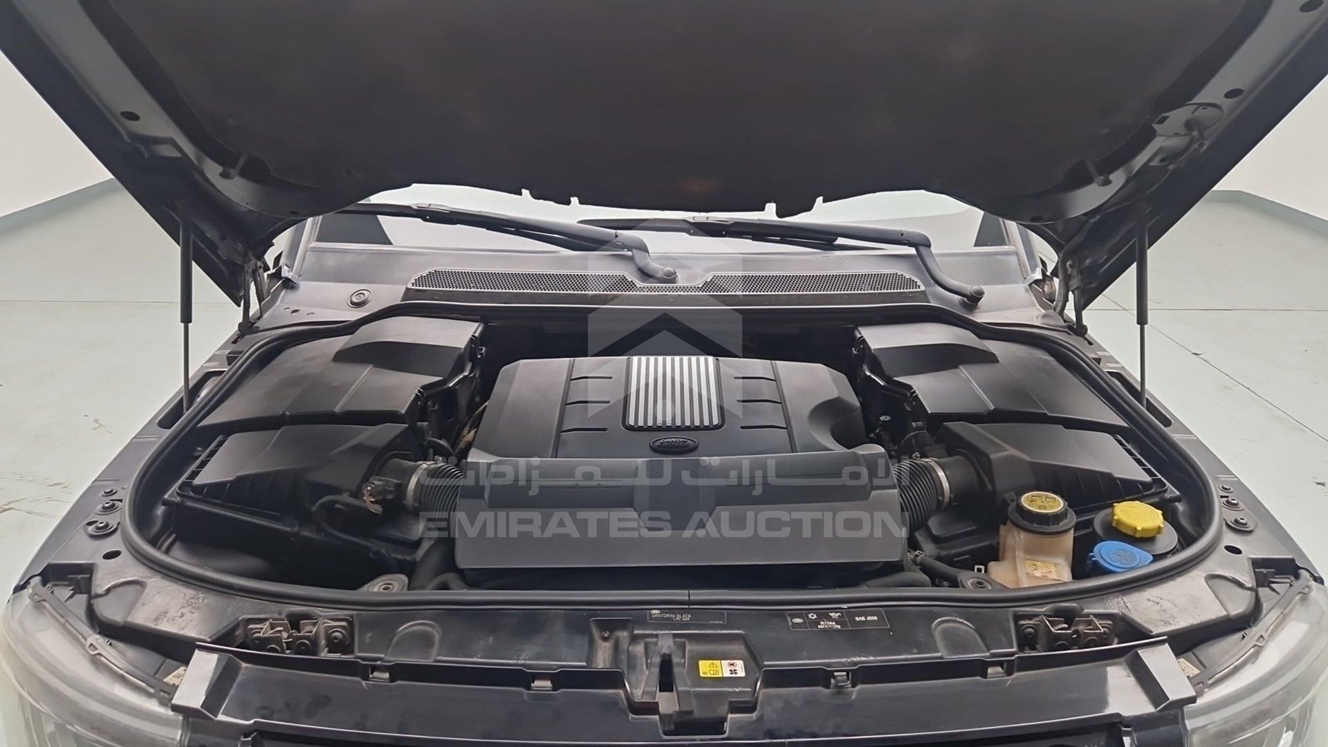 2015 LAND ROVER LR4 VIN: SALLAAAV6FA740368