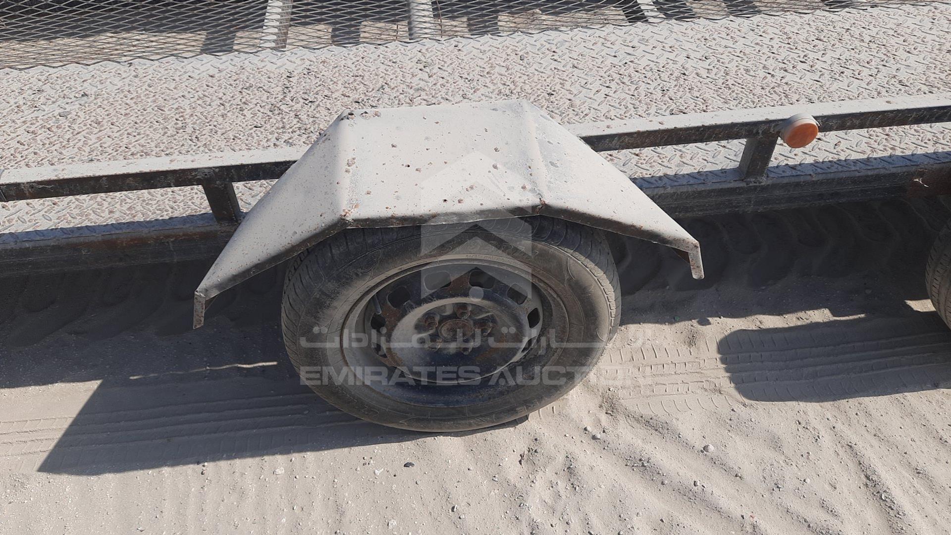 2015 TRAILER LOCAL VIN: D090582DXBTRAILER