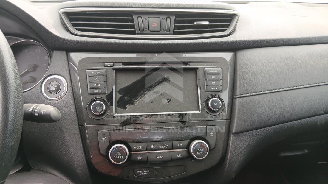 2020 Nissan Rogue — Entertainment Systems & Camera Monitor & Navigation — Photo 16