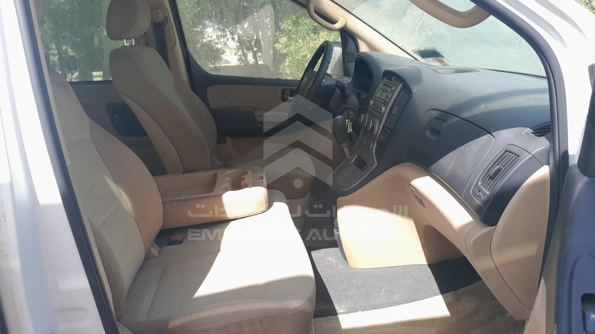 0 HYUNDAI H1 VIN: KMHWH81RXCU454375