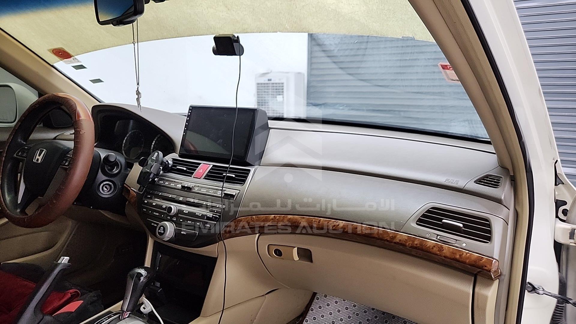 2009 HONDA ACCORD VIN: JHMCP26749C405300