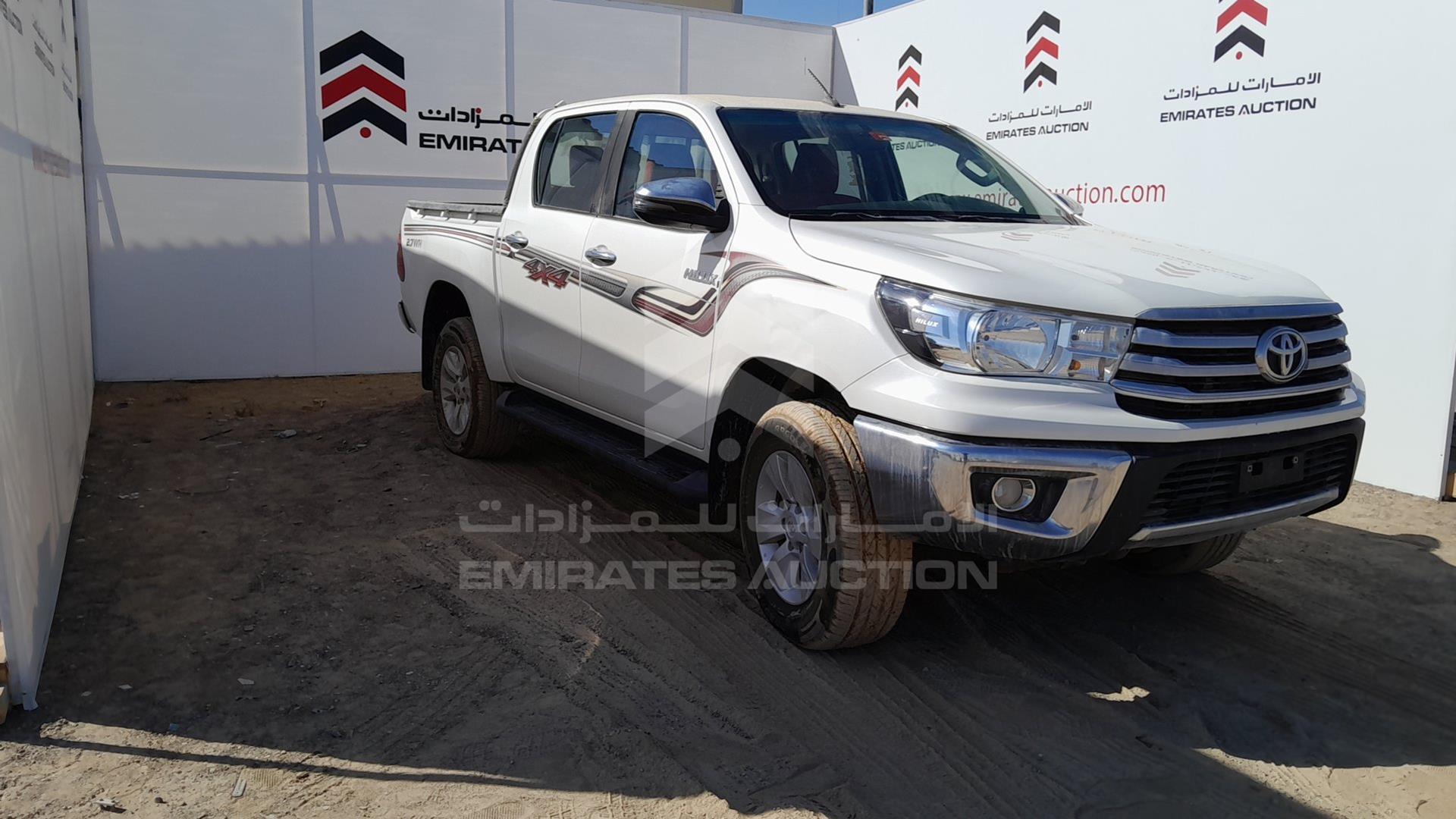 2020 TOYOTA HILUX VIN: MR0HX8CD4L1400235