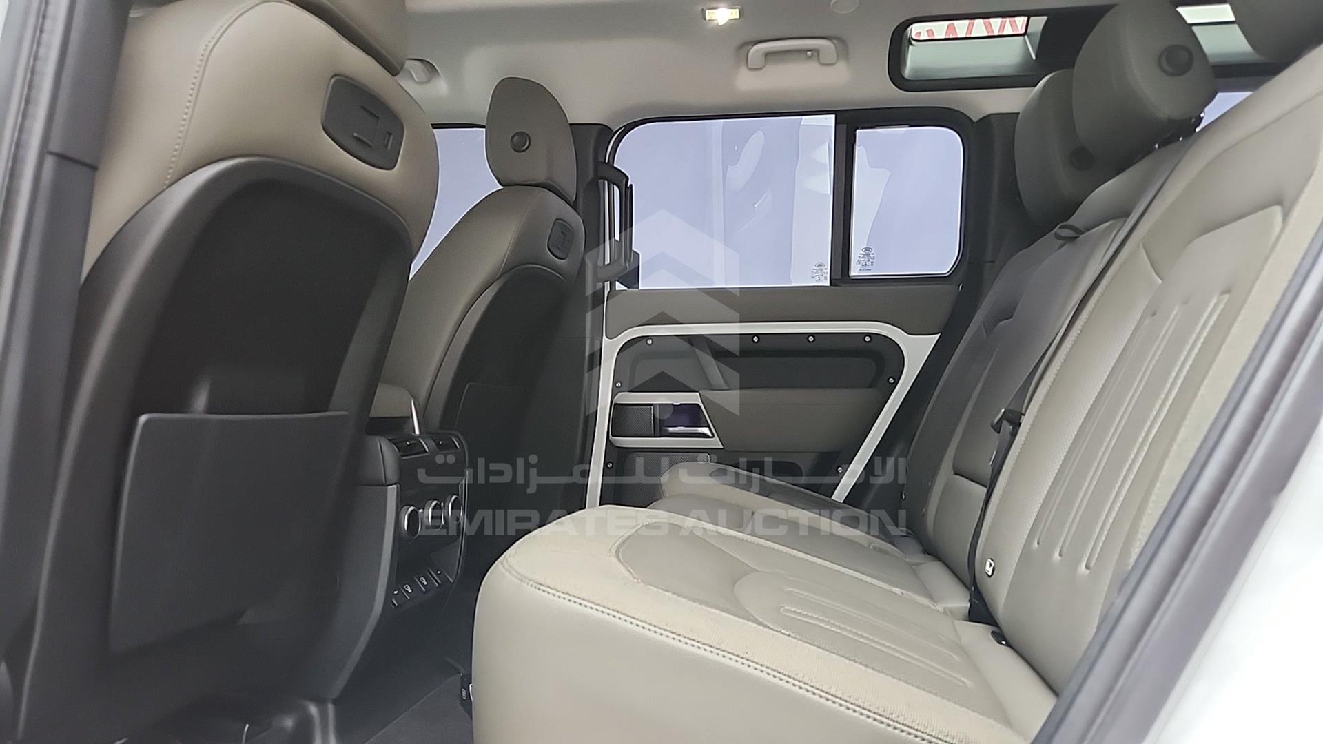 2021 LAND ROVER DEFENDER VIN: SALEA7BU2M2035119