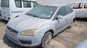 2006 Ford Focus — Front Left Angle — Photo 5 — Thumbnail