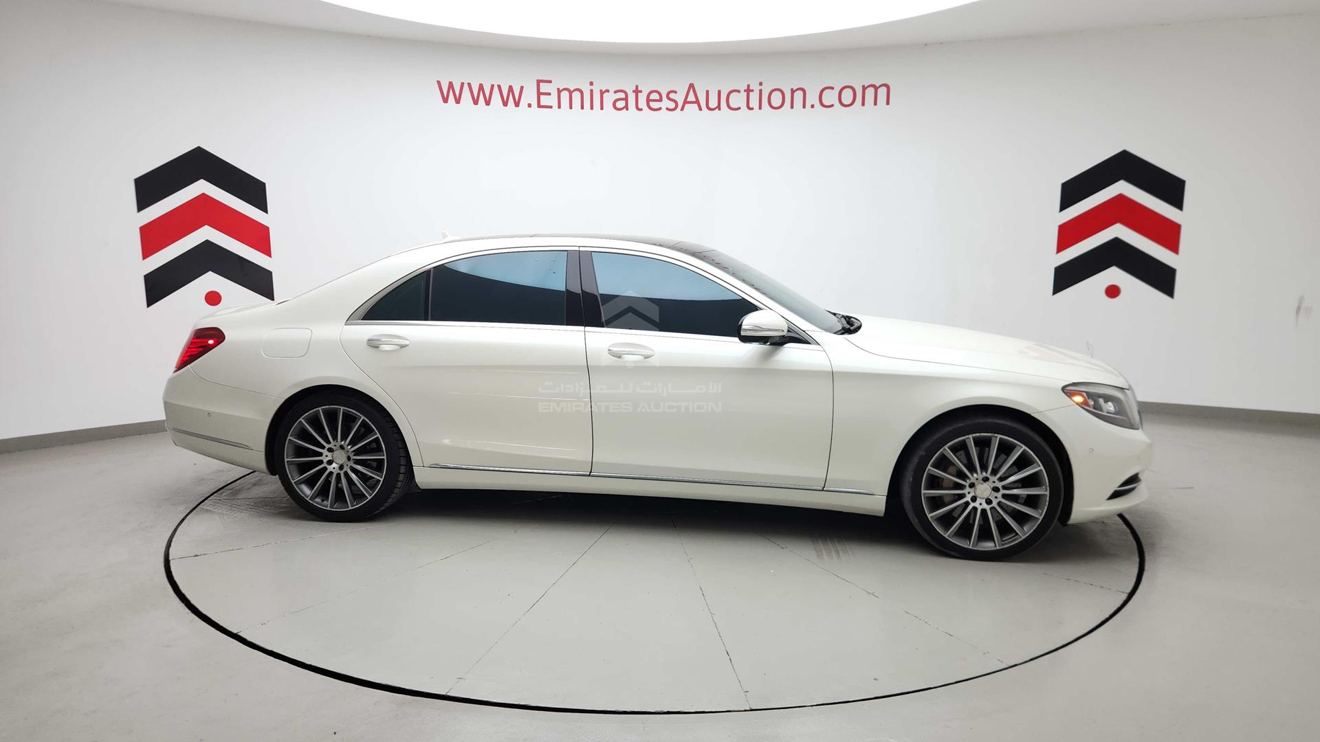 2015 MERCEDES S 550 VIN: WDDUG8FB1FA098842