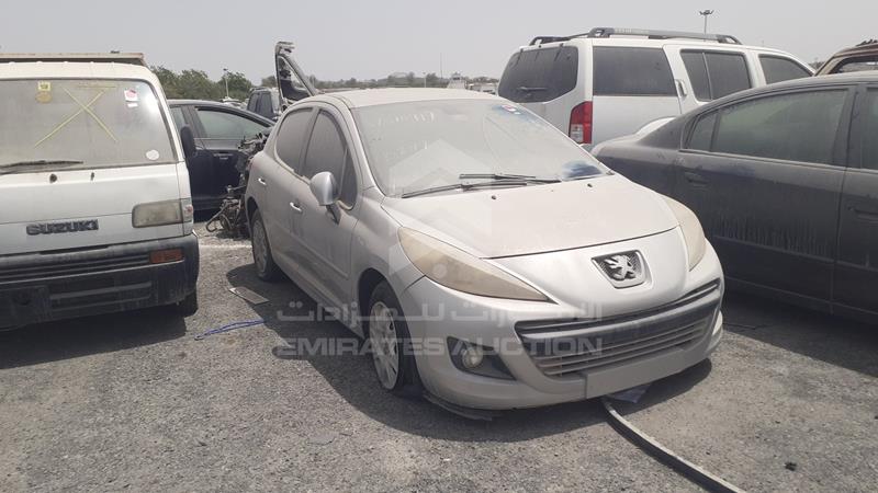 VIN: VF3WC5FS4DE000492 Auction: EmiratesAuction Lot: 343645 VF3WC5FS4DE000492 Peugeot 207 2013 SILVER Photo 3