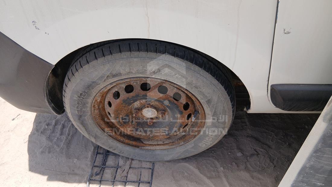 2020 Renault Dokker — Rear Right Tyre — Photo 28