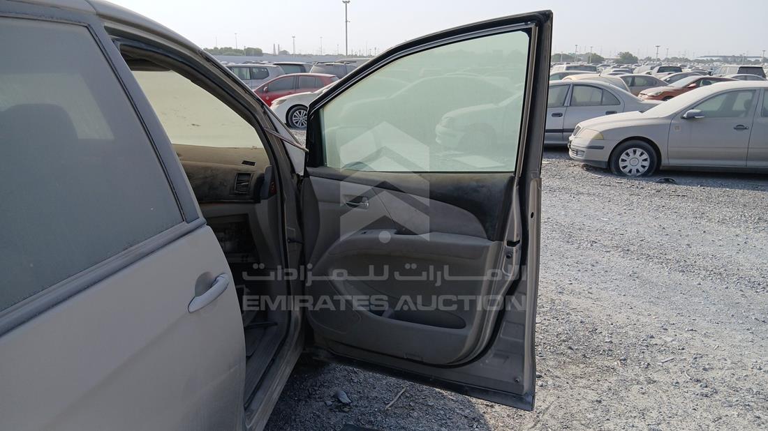 2008 Toyota Previa — Front Right Door — Photo 28
