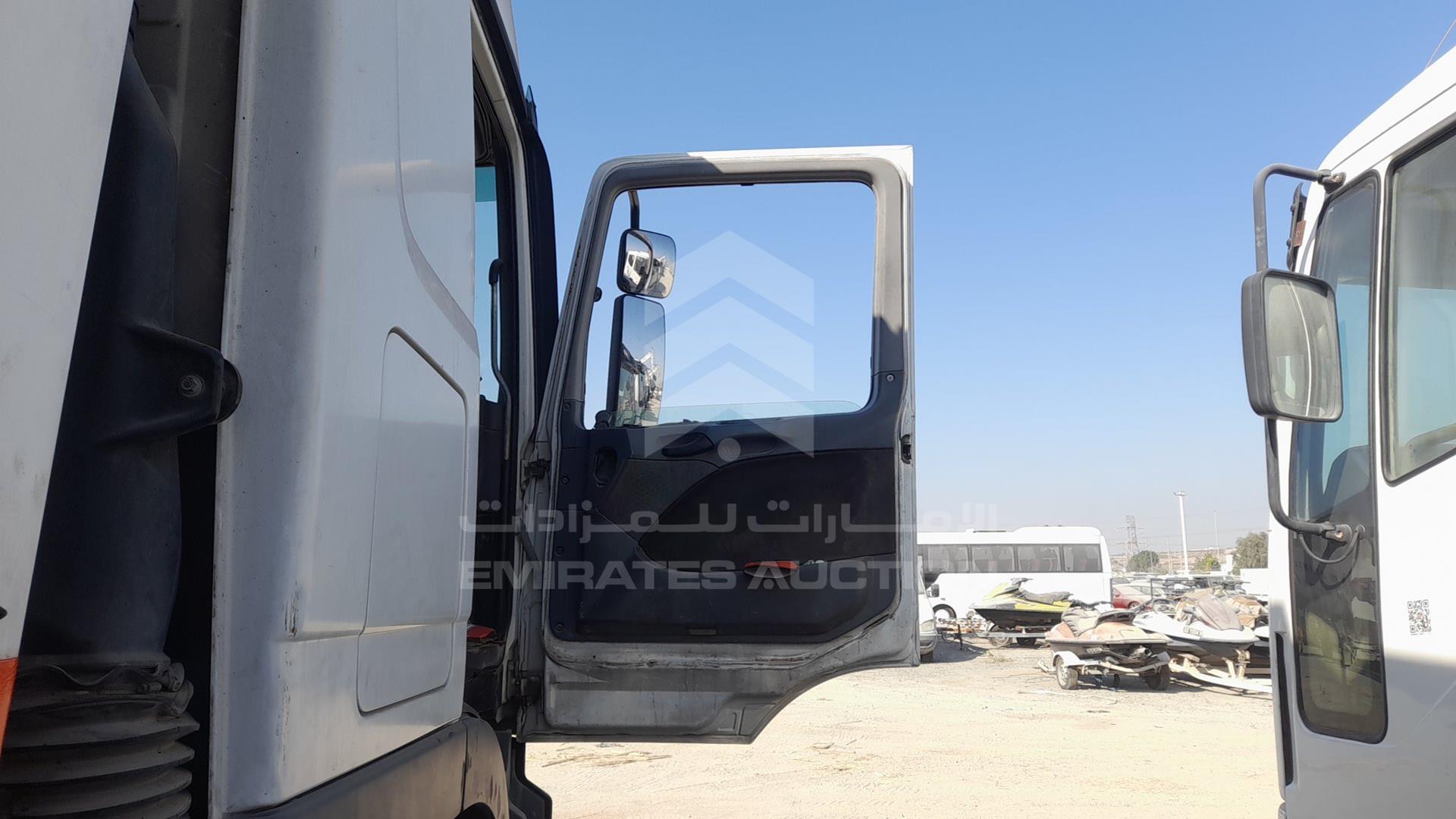 2008 MERCEDES ACTROS VIN: WDAKHCAAX8L307246
