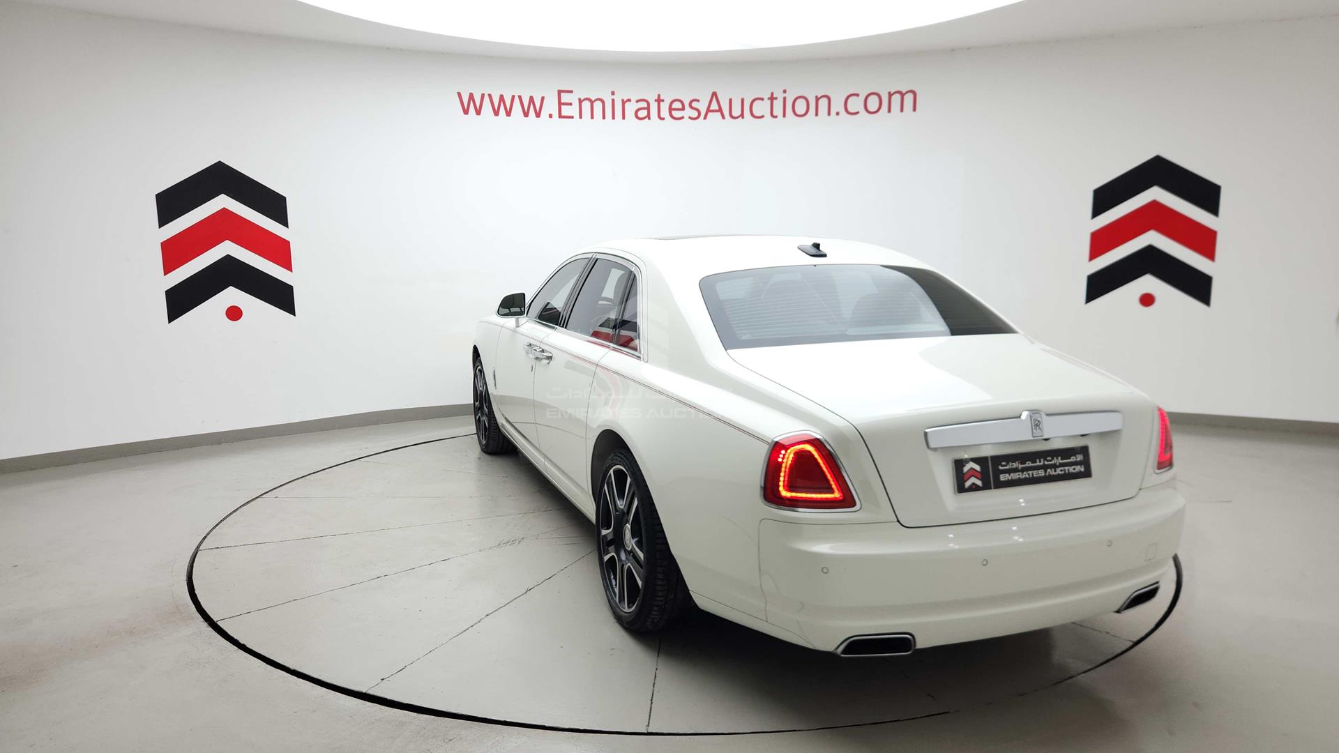 2016 ROLLS-ROYCE GHOST VIN: SCA664S09GUX41870